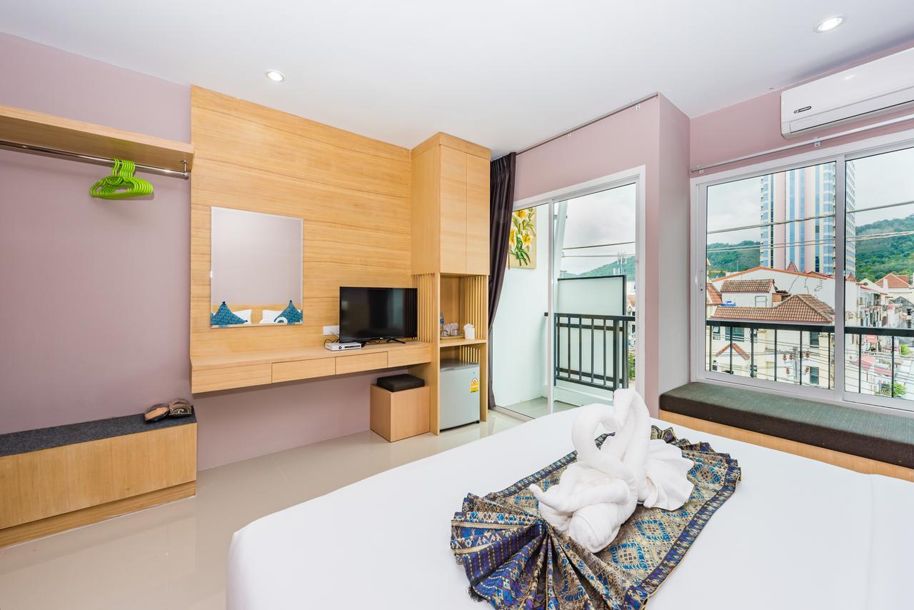 Royal Luxury Hotel Patong Exteriör bild