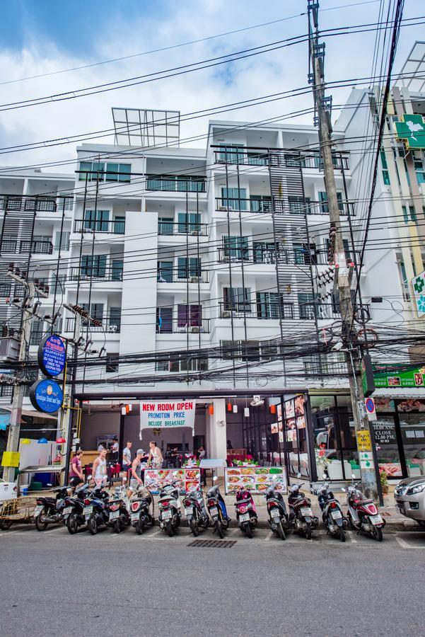 Royal Luxury Hotel Patong Exteriör bild