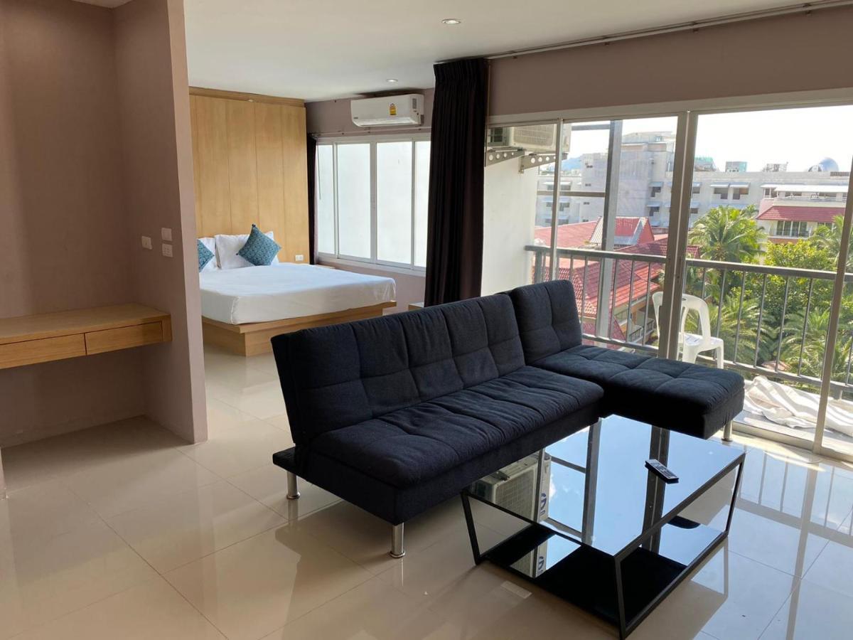 Royal Luxury Hotel Patong Exteriör bild