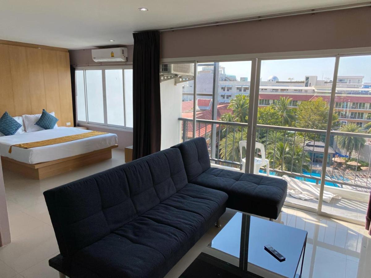 Royal Luxury Hotel Patong Exteriör bild